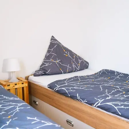 150 M² Maisonnette Whg Mit Galerie Fuer 10 Personen Lägenhet